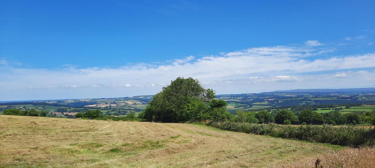 Summit Camping Kit Hill Cornwall Panoramic Views Grass Pitch From 15Pn Or Bella Bell Tent 75Pn Callington エクステリア 写真